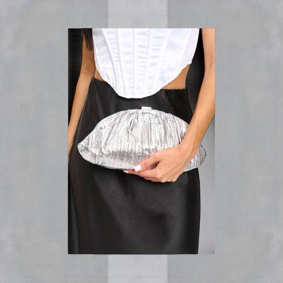 Moda Luxe l Rare l Silver Clutch, Purse, Bag l Removable Chain Strap l NWT
